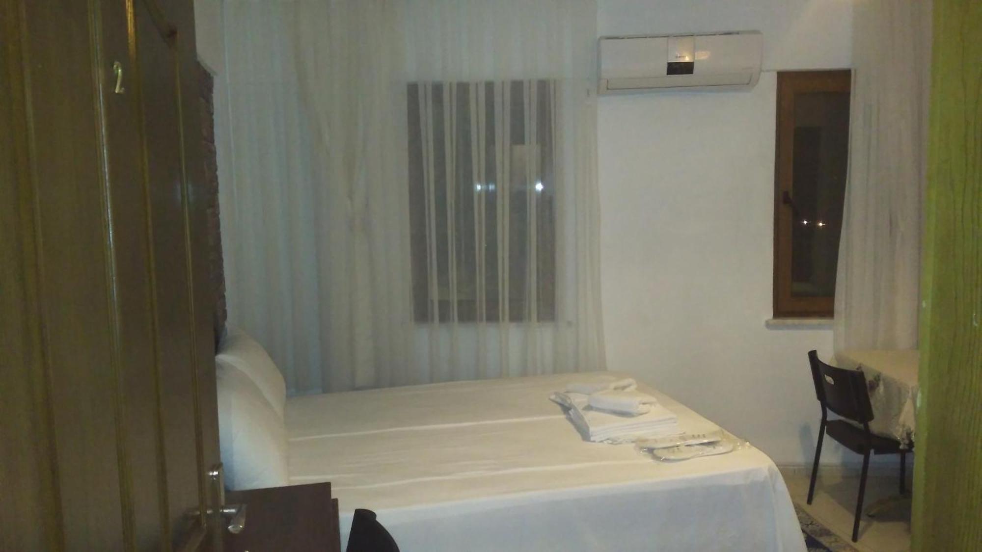 Adali Guest House Bozcaada Rum bild